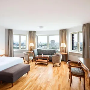 **** Hotel Lindner Frankfurt Main Plaza, Part Of Jdv By Hyatt Duitsland